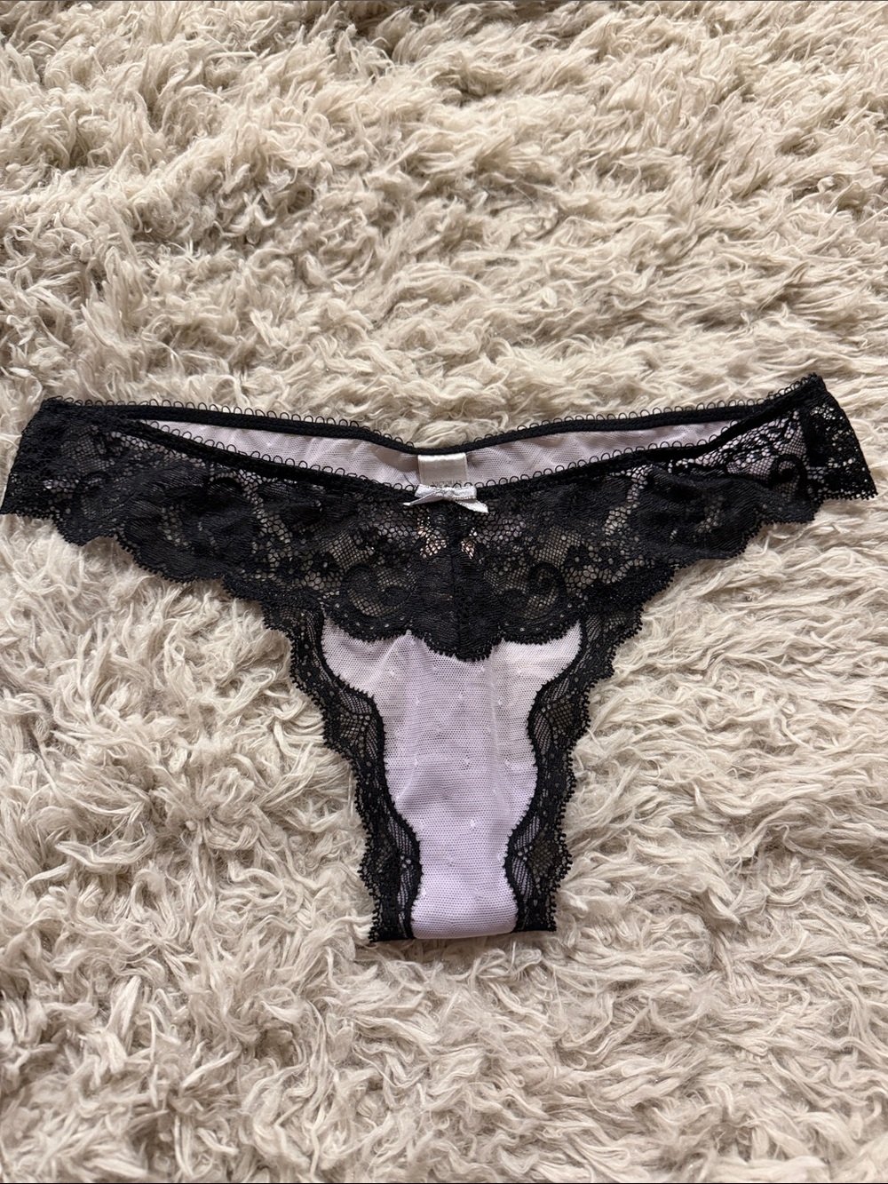 NWT Vintage Victoria’s Secret Dream Angels Lace and Mesh Thong Lavender Small